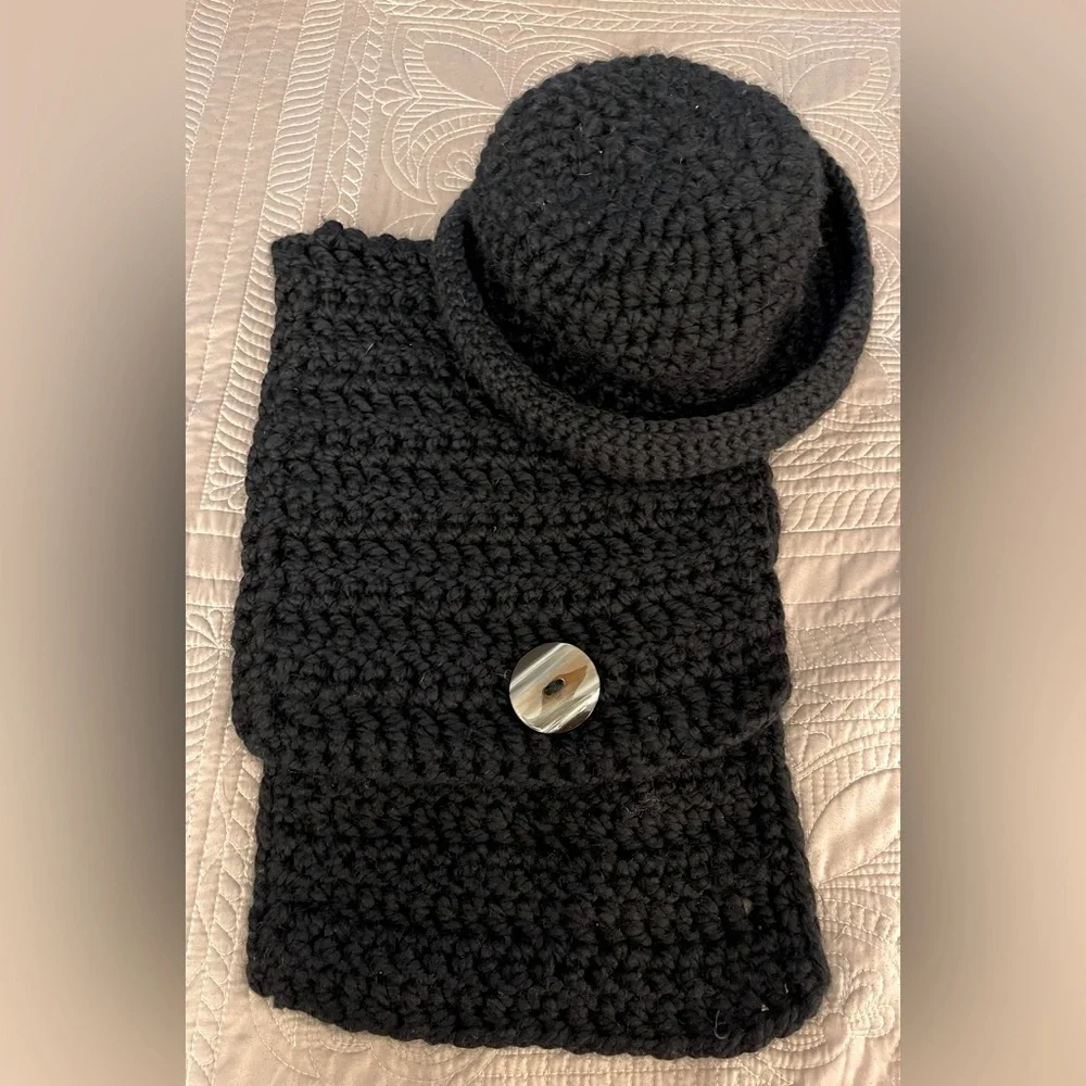 Black Coat Collar/Scarf with matching Bucket Hat